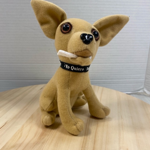 TACO BELL CHIHUAHUA  7" Plush Dog ( Does Not Talk) - Picture 1 of 4